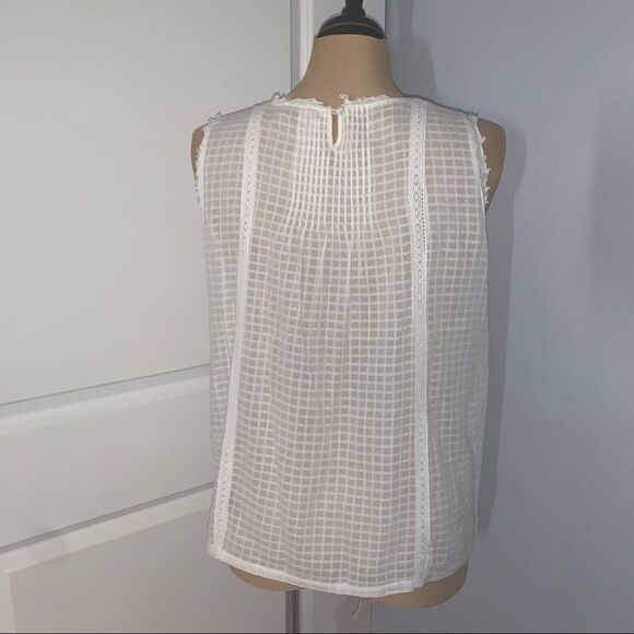 Mystree White Lace Sleeveless Top - Picture 3 of 5